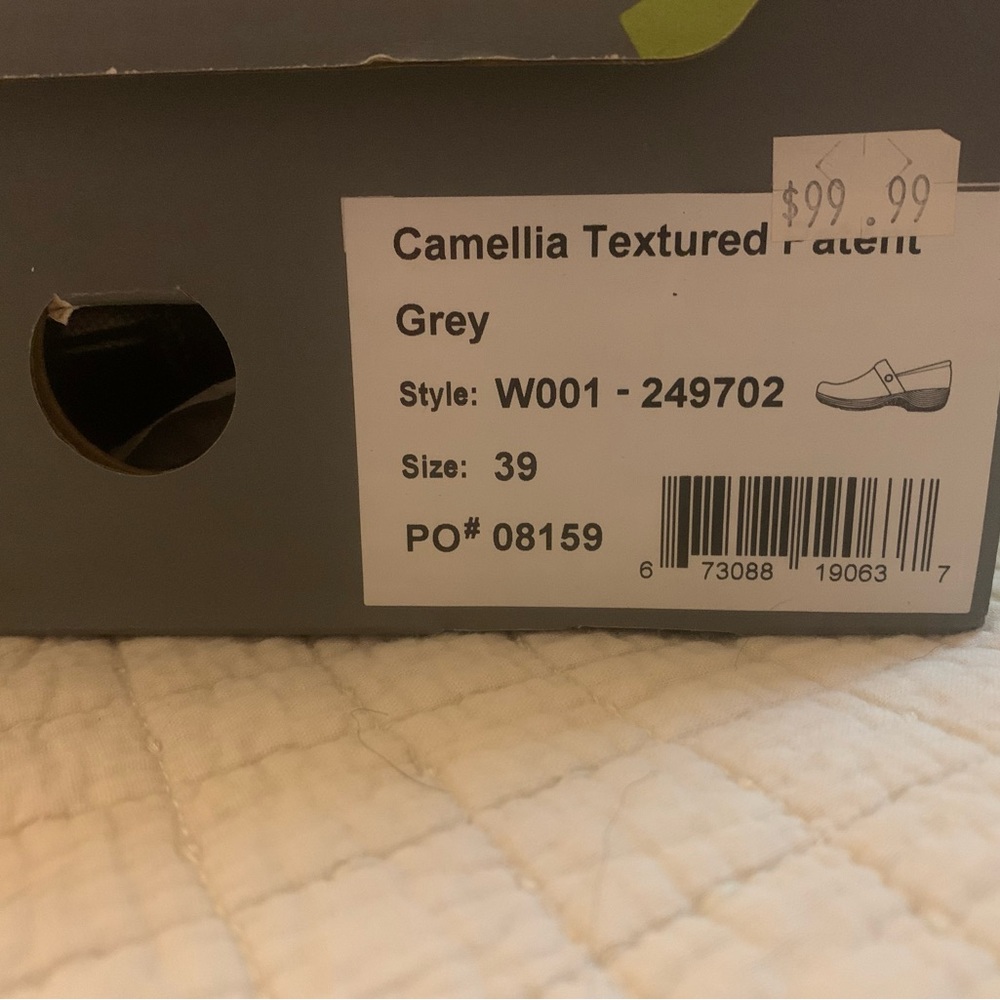 NWT Gray Dansko Shoes for Healthcare